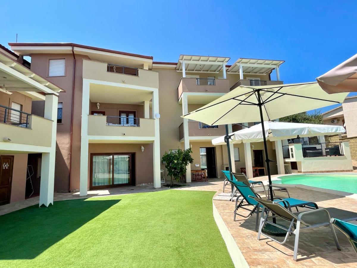 Tergu Apartment Maria מראה חיצוני תמונה